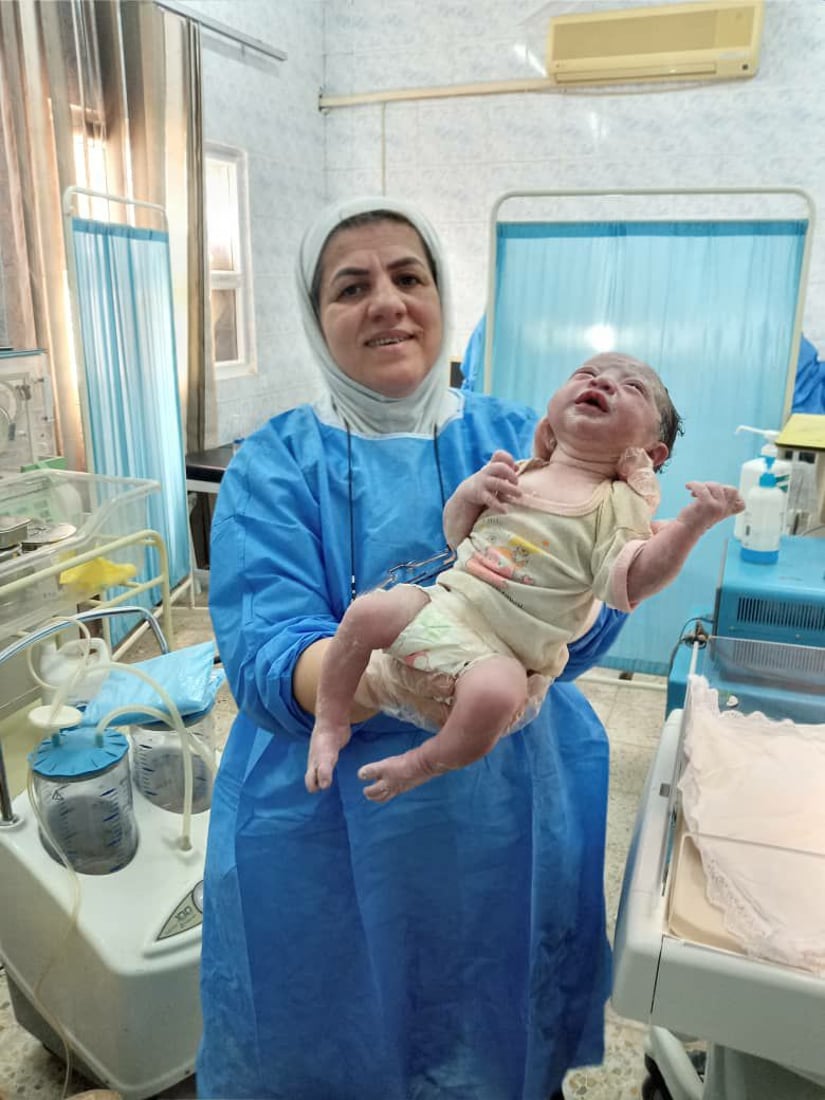انتظر القابلة المأذونة 44 عاماً.. مركز صحي في المثنى يسجل أول حالة ولادة