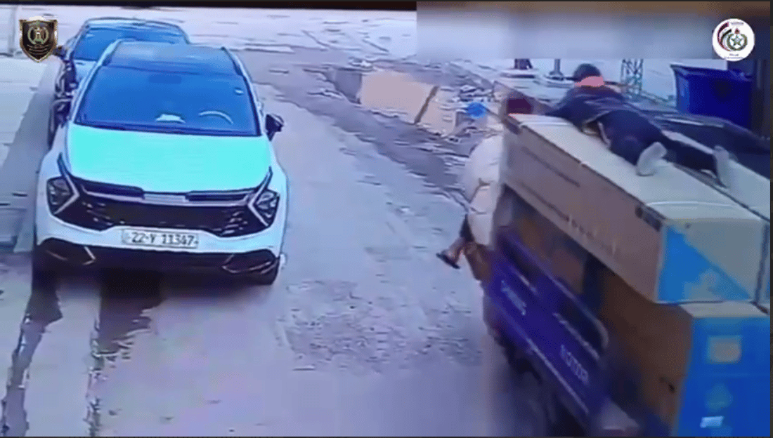 اعتقال عصابة في بغداد.. رصدتهم الكاميرات أثناء سرقة مخزن أجهزة كهربائية