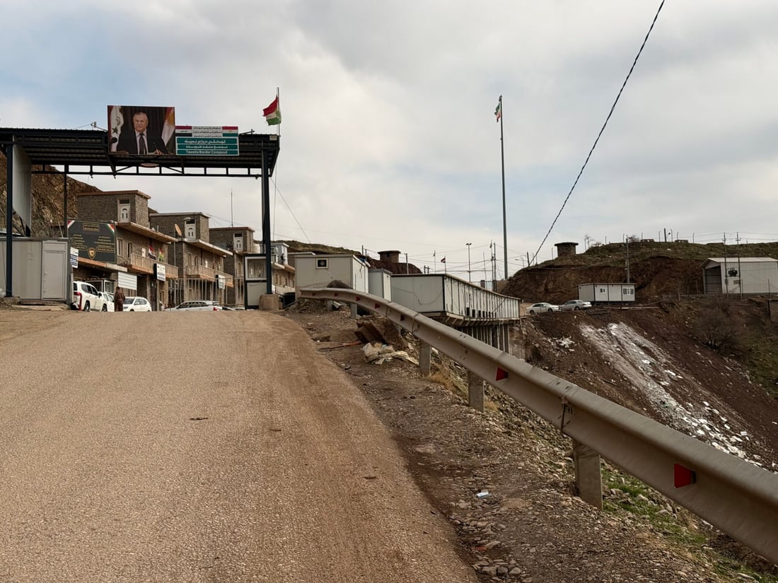 هاتوچۆى گەشتیارى لە مەرزى شوشمێ پەکى کەوت