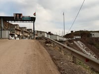 هاتوچۆى گەشتیارى لە مەرزى شوشمێ پەکى کەوت