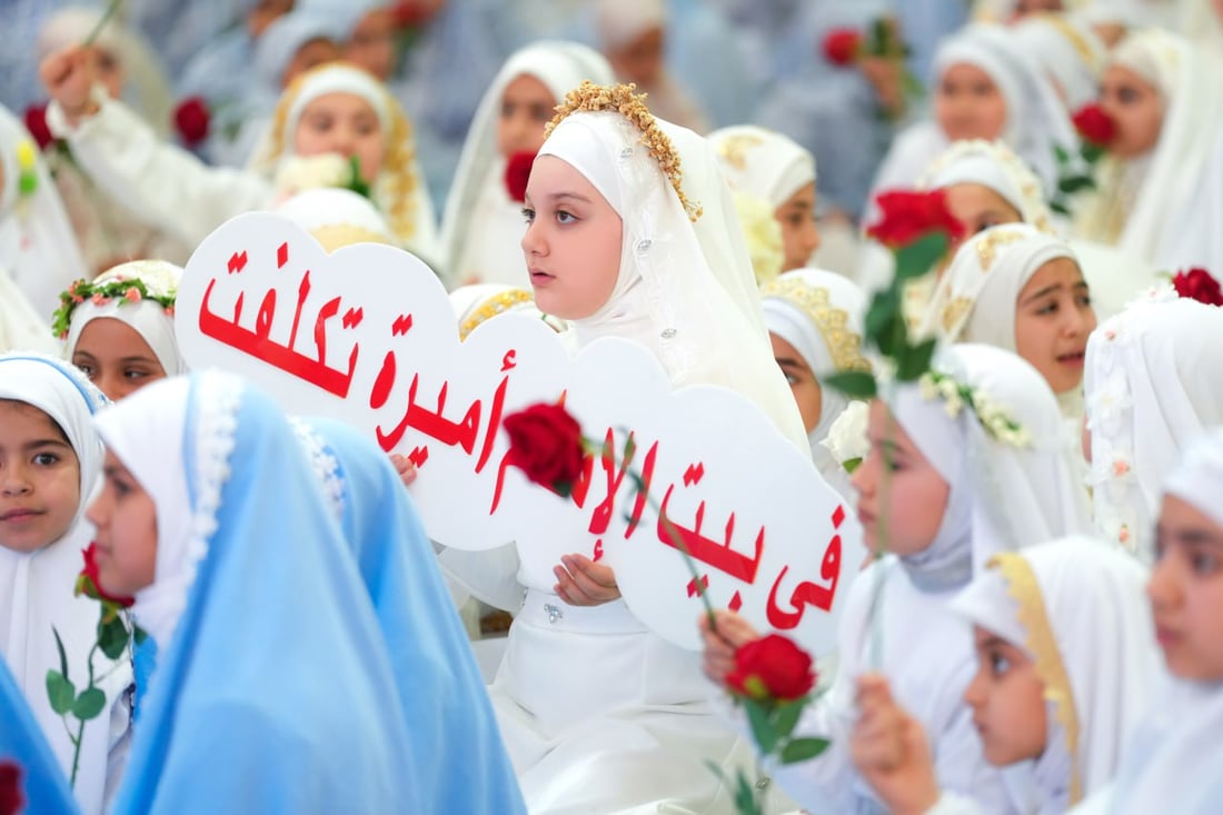 صور: العتبة العسكرية تحتفي بتكليف أكثر من 4000 فتاة من خمس محافظات عراقية