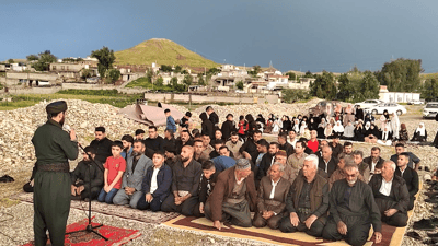 دانیشتوانى گوندێک بەیەکەوە جەژن دەکەن