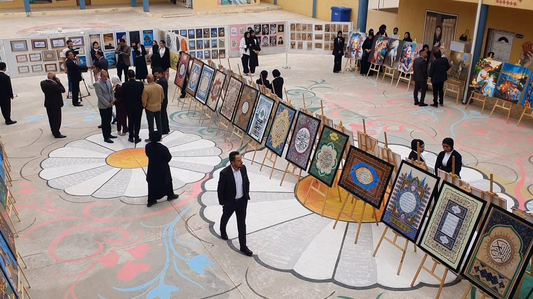 أكثر من 100 لوحة فنية.. فتيات تلعفر يرسمن معالم مدينتهن وشخصيات بارزة (صور)