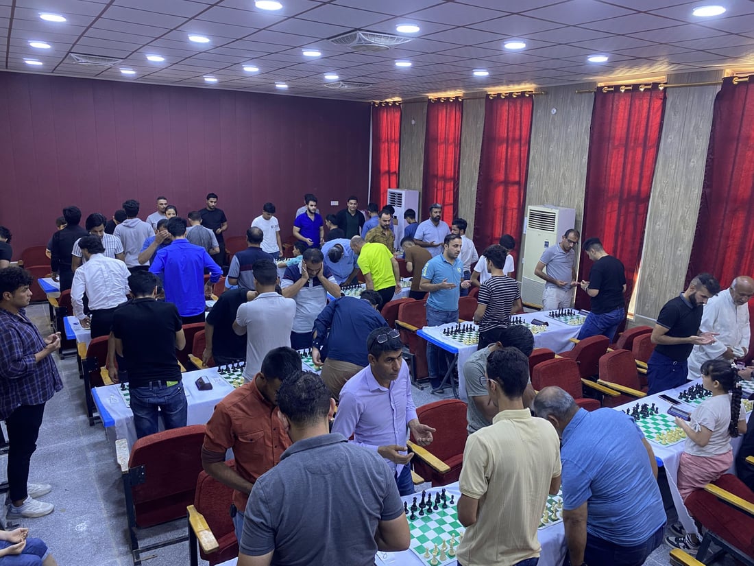 صور: بنات وأولاد في بطولة الزقورة للشطرنج.. مسابقة الراحل علي جمال في الناصرية