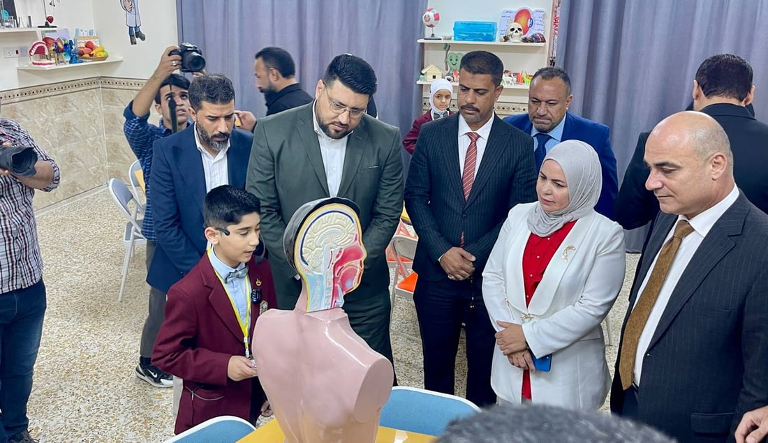 شاهد أذكى التلاميذ في قاعات الفلك والرياضيات.. مختبر جديد شمال البصرة ومكتبة