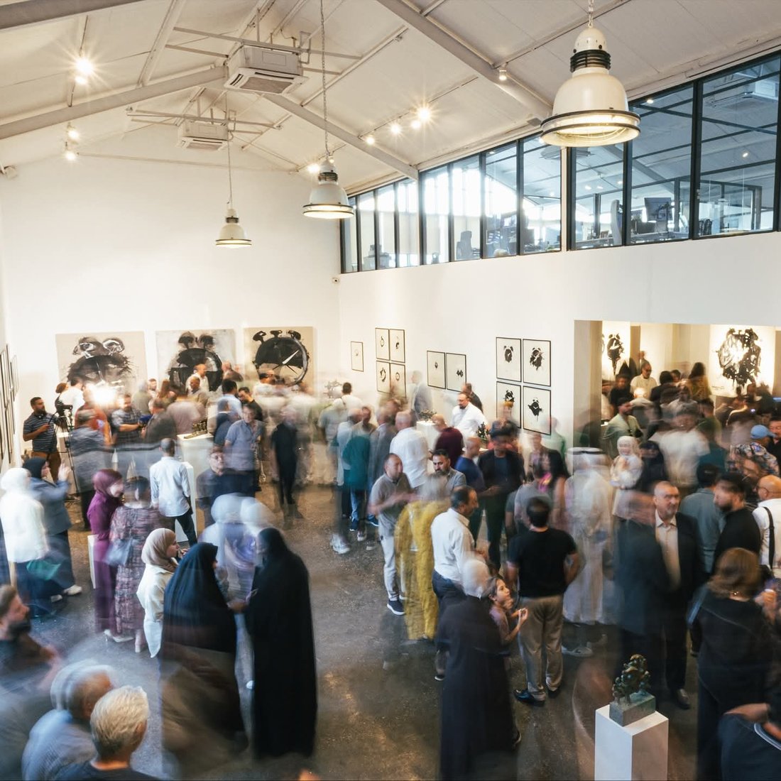 بعد 3 عقود من الغياب.. أحمد البحراني يوقظ الزمن بمعرض تشكيلي في الكرادة