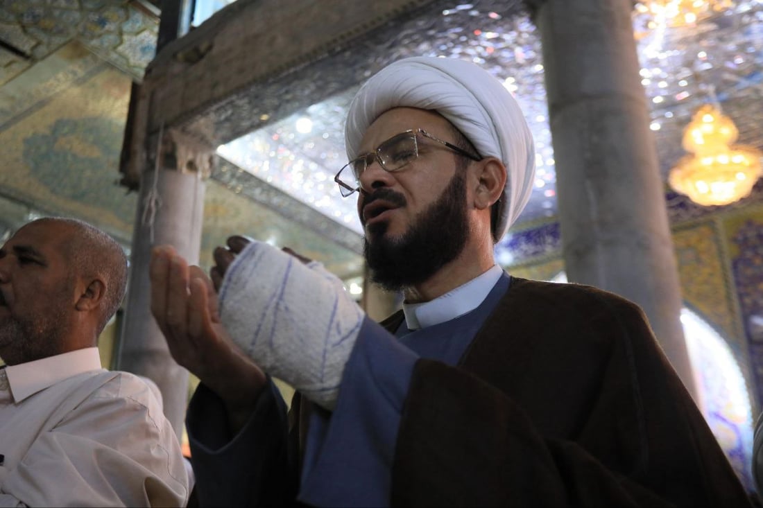 صور من صلاة العيد في مزار الإمام القاسم جنوب الحلة