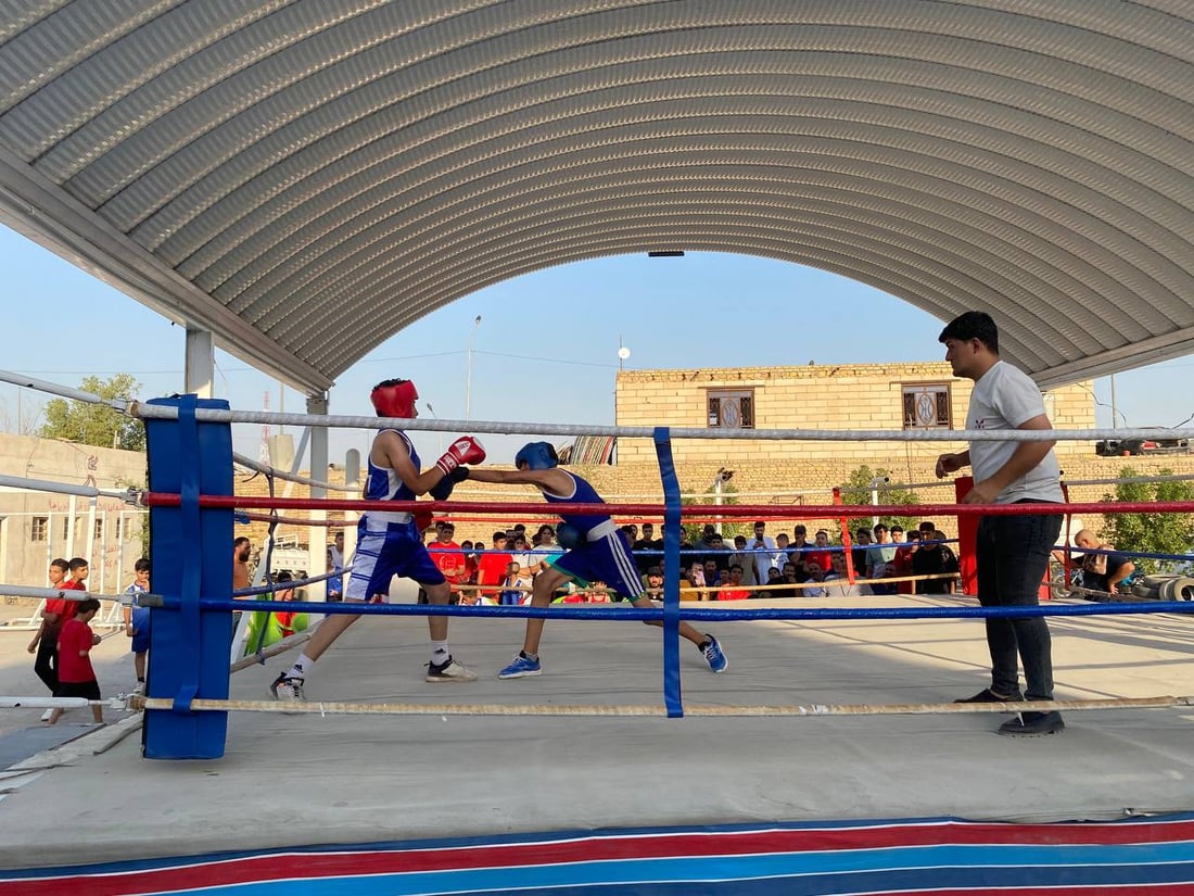 نزالات مشتعلة بين أشبال الحشد وذي قار في بطولة للملاكمة (صور)