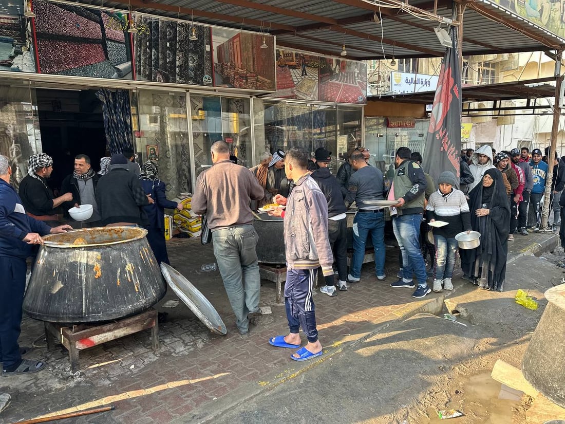 فيديو: 100 قدر من “التمن والقيمة” لأهالي الديوانية في الزيارة الرجبية