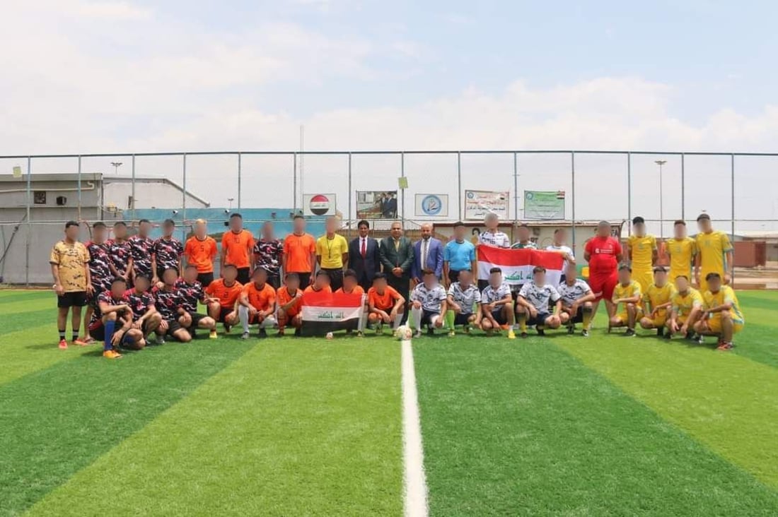 صور من داخل سجن الناصرية المركزي.. الإدارة افتتحت ملعب “الأمل” للنزلاء