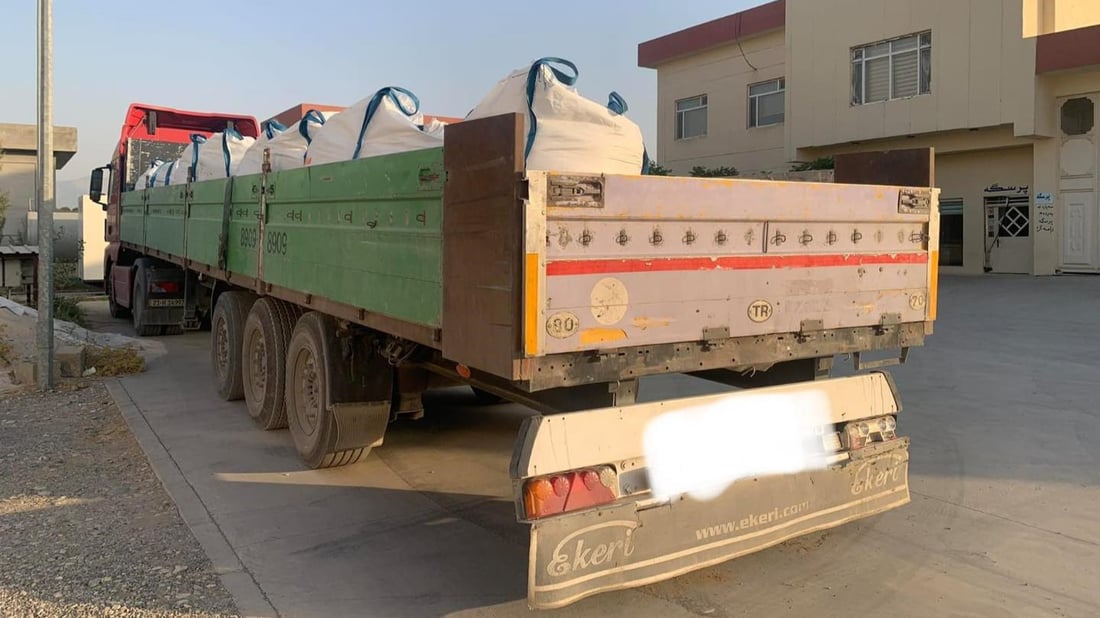 صور من منفذ “رابرين” في السليمانية: ضبط شحنة كيماوية داخل أكياس “ملح إيراني”