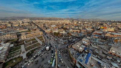 Market bustles as salary payments boost purchasing