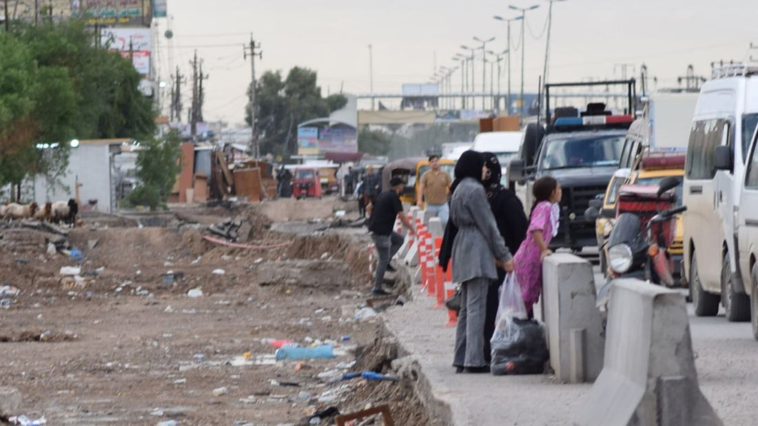 صور: “شارع البطل” في الزعفرانية يحظى باهتمام السوداني.. العمل بدأ في مجسر مهم