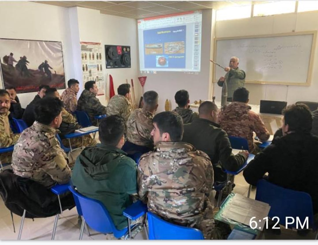 ژماره‌یه‌ك ئەفسەر و کارمەندی وەزارەتی پێشمەرگە به‌ “شێوازێكی مرۆیی” فێرى مین هه‌ڵگرتنه‌وه‌ ده‌كرێن