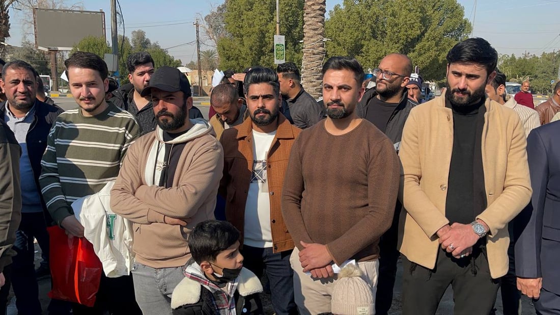 “نتعب والحصاد لموظفي التعداد”.. خريجو النجف غاضبون من قرعة التعيينات (صور)