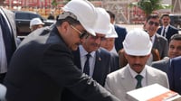 السوداني يفتتح وحدة التكسير بالعامل المساعد في مصفى ال...
