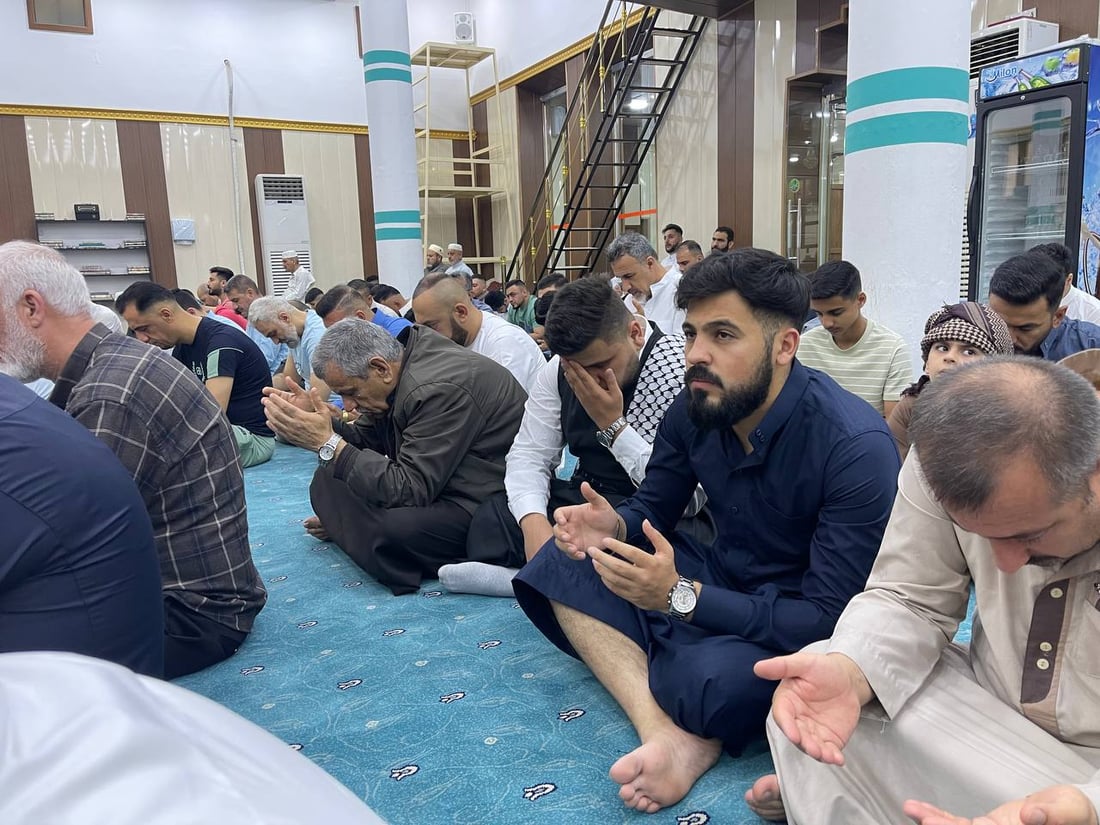 صور من جامع “الحاجة صبرية” في كركوك.. الشيخ “ديار” دعا إلى الصدق وصلة الأرحام