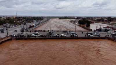 وادي المانعي يثور كالإعصار.. مشاهد غير مسبوقة من القائم