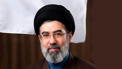 وه‌زاره‌تی ته‌ندروستی ئێران: رووخساری موجته‌با خامنه‌یی نه‌شێواوه و قاچێکی بریندارە‌