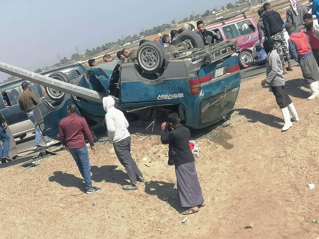 صور: “كيا” بسرعة جنونية تنقلب فوق “أبو منيصير” في أبو غريب