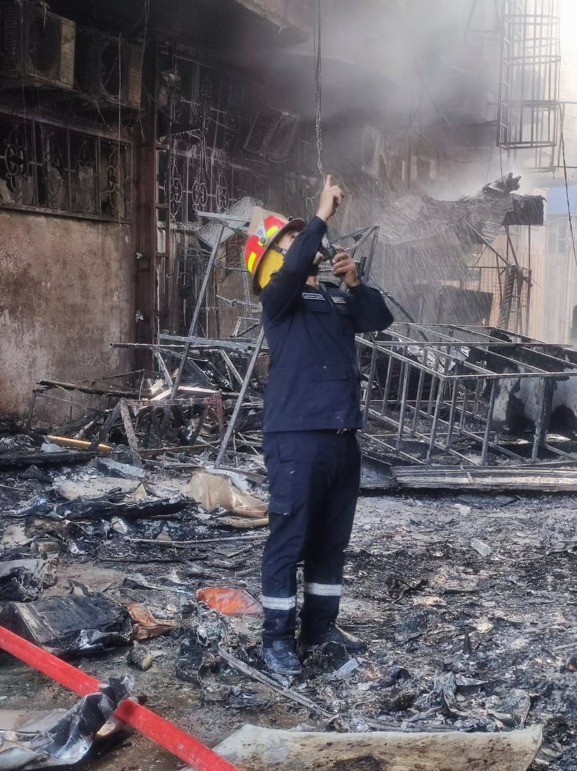 صور: حريق كبير يلتهم عمارة “حجي عباس” وسط السماوة
