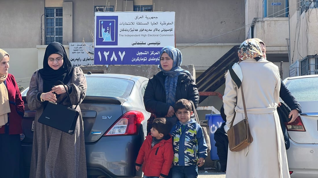 بژمێرەکانی راپەڕین لەبەردەم بەرێوەبەرایەتی ئامار گردبونەوەیان ئەنجامدا