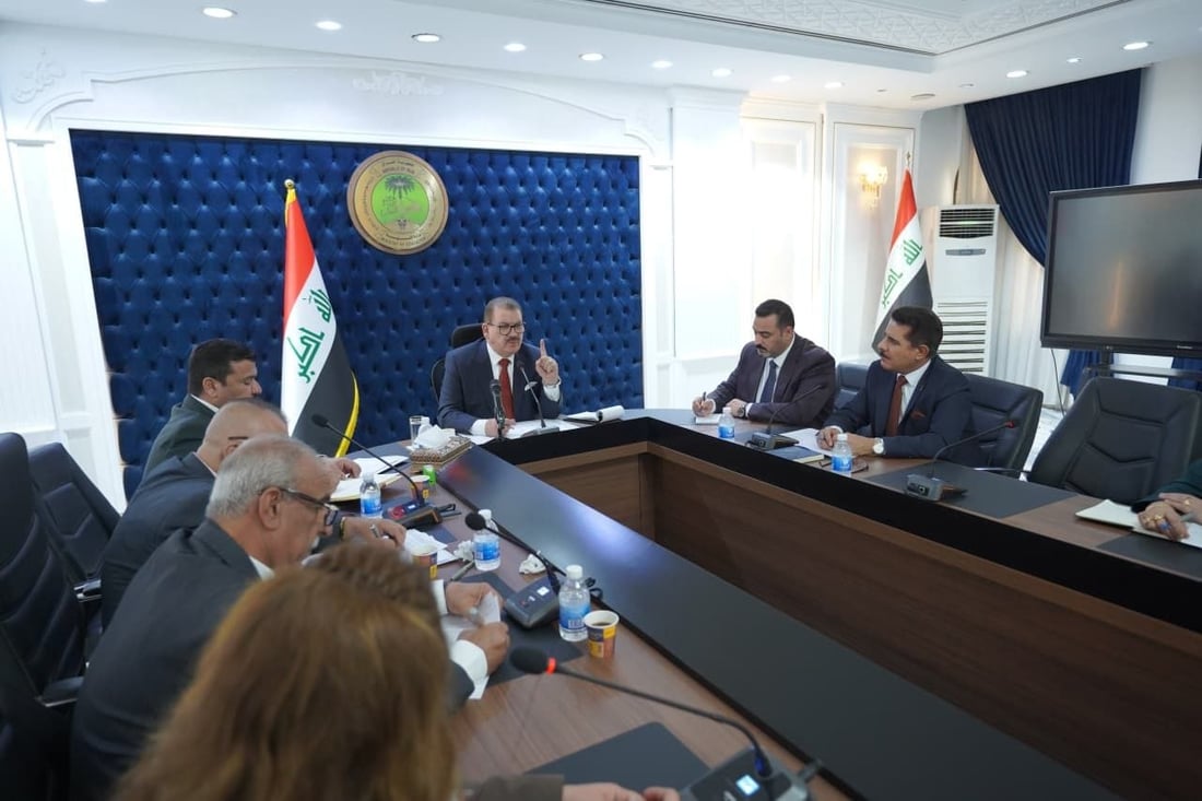 وزير التربية يوجه بمتابعة سلوك المعلمين ومظهرهم وإعادة الهيبة لمكانتهم