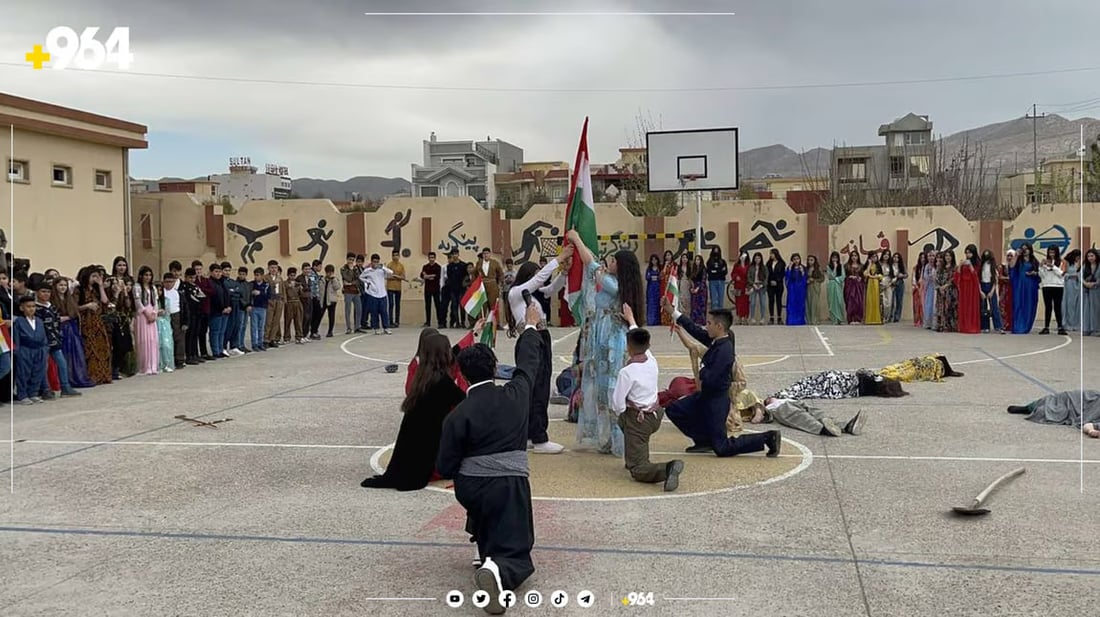 مسرحية صامتة في دهوك تروي التاريخ من “طوفان نوح” حتى “انتفاضة 1991” (صور)