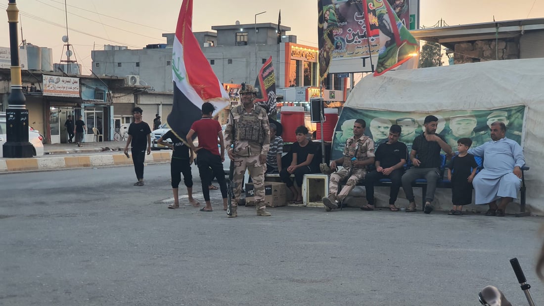 صور: مواكب تلعفر توزع كل شيء من الفجر حتى منتصف الليل.. والمطاعم شبه مغلقة