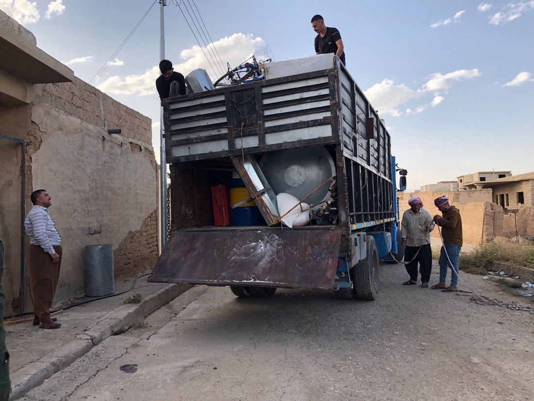 صور مؤثرة: سكان سنجار يستقبلون أهلهم العائدين بالورد.. انتهى نزوح الـ 8 أعوام