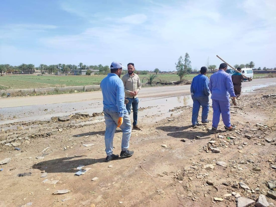 فيديو: هبّة رياح نكبت مناطق أبو غريب.. عشرات الأعمدة سقطت والملعب تدمّر