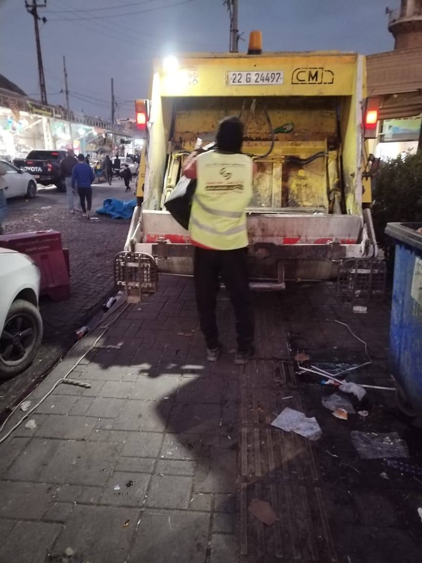 ژینگەپارێزان ناو بازاڕی هەولێریان پوخت و خاوێن کردەوە