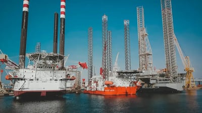 الكهرباء تحدد الأول من حزيران موعداً لتشغيل منصة الغاز المسال قبيل ذروة الصيف