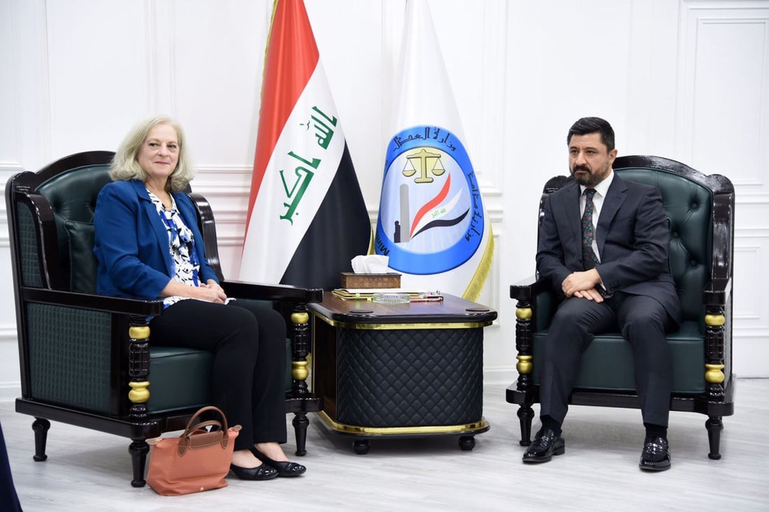 السفيرة الأميركية تناقش مع وزير العدل عقد اتفاقية لتبادل المحكومين