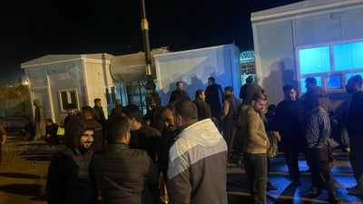 ژمارەیەک شۆفێر لە مەرزی پەروێزخان: رێگەمان نادەن بڕۆینەوە ماڵەوە