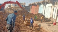 وفد من التخطيط في المثنى للاطلاع على إنشاء مشروع محطة م...
