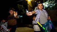 Barat night celebrations illuminate Kurdish neighborhoods