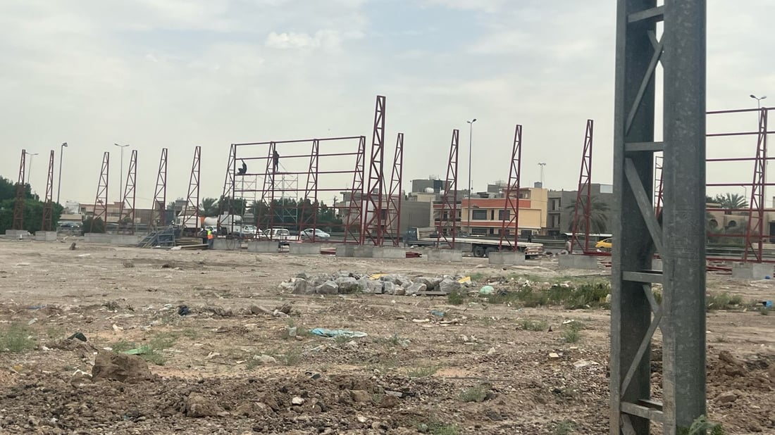 عمارات “السويسري” ستشرف على “عوائلنا” وتحجب الشمس.. الغزالية تهدد بمظاهرة (صور)