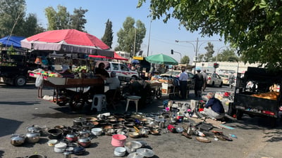 گۆڕستانێک بۆ مردووان، هەفتەبازارێک بۆ زیندووان