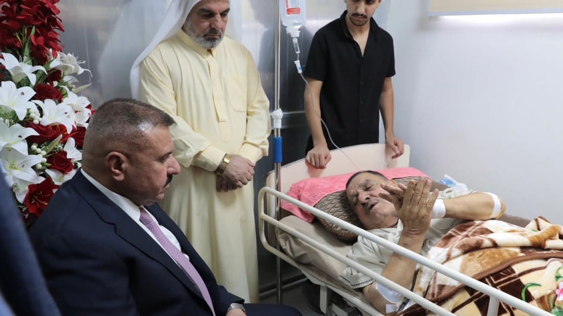 وزير الداخلية يتفقد شيخ الطارمية بعد نجاته من محاولة اغتيال