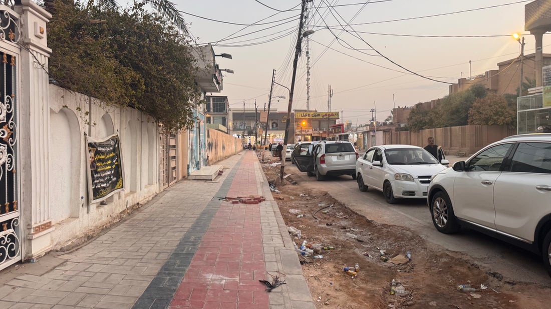 المشخاب خائفة على أطفالها من سقوط أعمدة الكهرباء: تآكلت وأصبحت مائلة (صور)