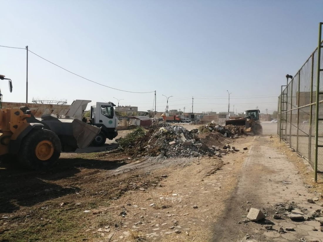 حاجیاوا لە پاشماوەی خانووبەرە پاک دەکرێتەوە