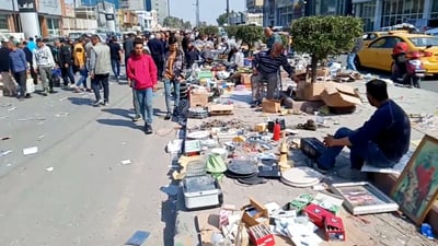 فيديو: سوق النهضة يخرج من تحت الجسر أيام الجمعة.. بضائعه نادرة وتناسب الفقراء