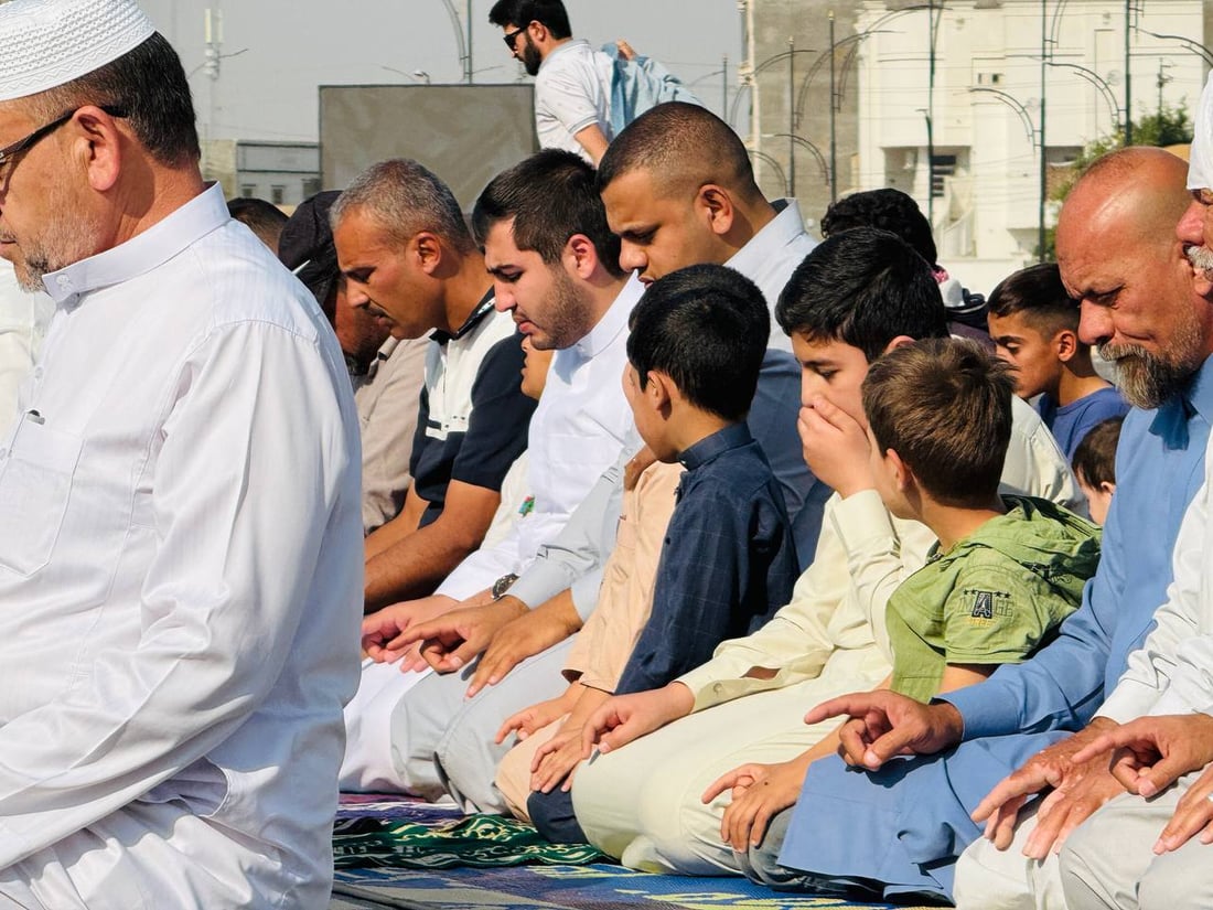 صغاراً وكباراً يتضرعون إلى الله.. صور من صلاة الاستسقاء في الرمادي وتكريت