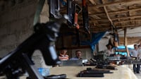 كردستان تخصص مواقع محددة لبيع الأسلحة.. وتوجيه لإنشاء ج...