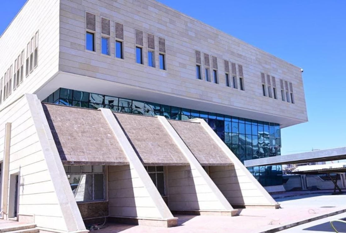 وزارة الإعمار تنجز دائرة عقارات الدولة في كربلاء.. صور من البناء الجديد