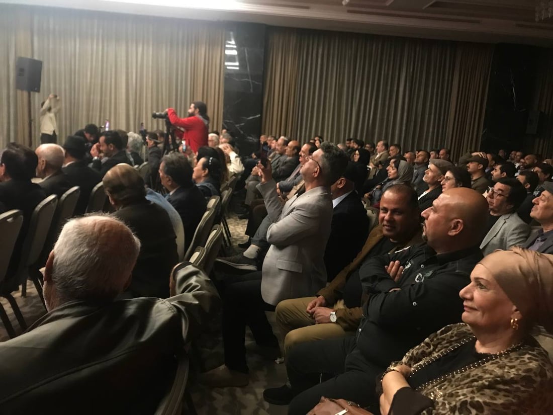 صور: جعفر الخفاف في مربد البصرة.. “أحبيني” للسياب سرقت إعجاب الحضور العربي