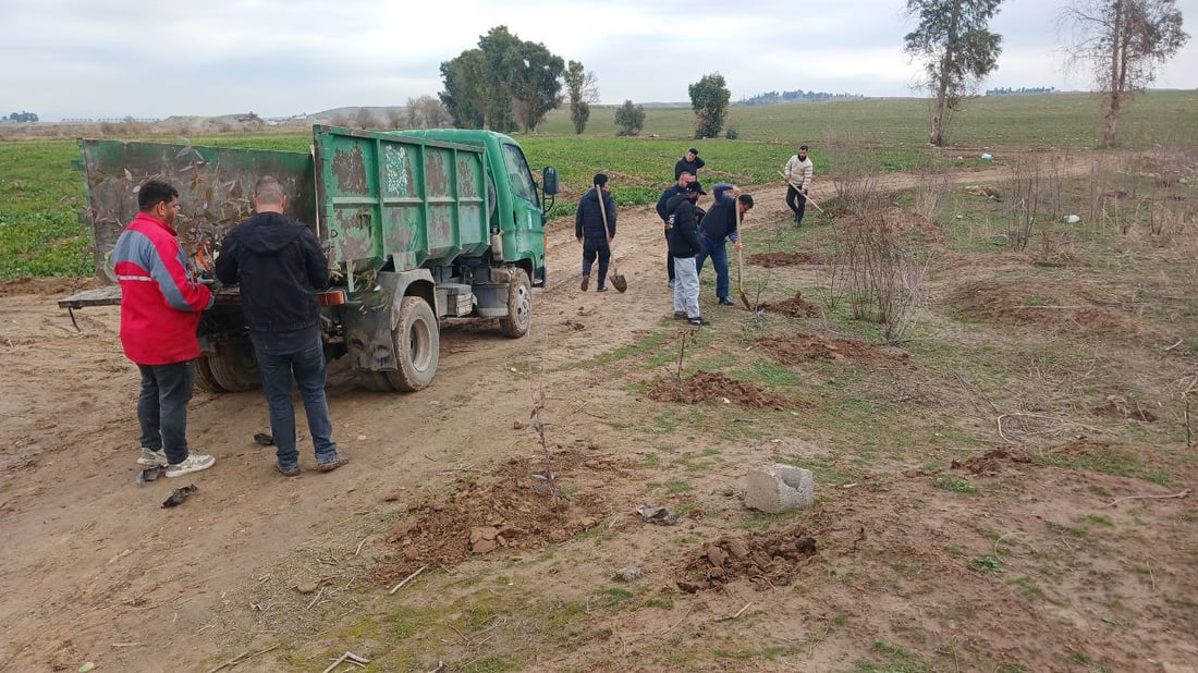 غابات قرة بك تعود مجدداً.. حرق شواطئ الزاب يواجه بحملة تشجير (صور)