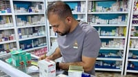 صور: ديالى تغلق عيادات أسنان وصيدليات في جلولاء لمخالف...