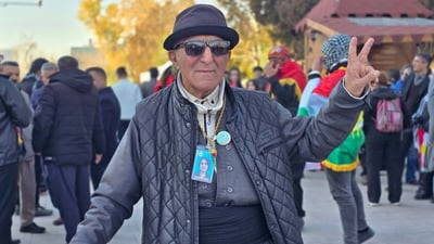 کتێبفرۆشەکانی بەردەرکی سەرا یادی مام هەژاریان کردەوە